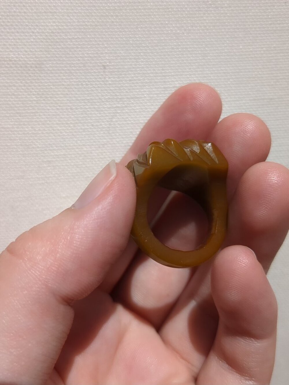 Vintage Carved Bakelite Ring • Butterscotch Olive • Art Deco • Tested Positive B - Picture 7 of 13